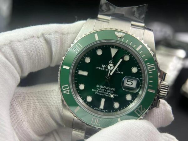 V5 version Submariner 116610 LV Green Ceramic Clean Factory 1:1 Best Edition 904L SS Case and Bracelet VR3135 - Image 3