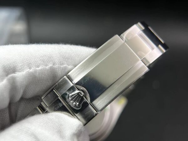 Daytona 116500 Clean Factory 1:1 Best Edition 904L SS Case and Bracelet White Dial SA4130  V3 version - Image 8