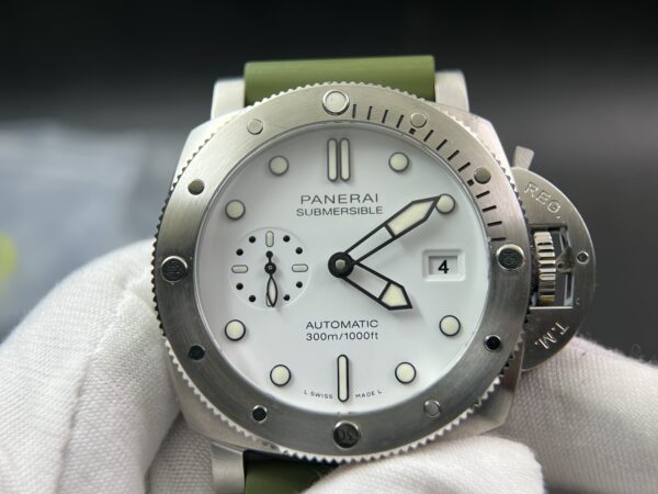 PAM1226 TTF 1:1 Best Edition White Dial on Rubber Strap P9010