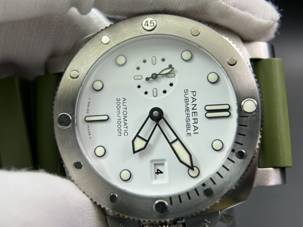 PAM1226 TTF 1:1 Best Edition White Dial on Rubber Strap P9010 - Image 4