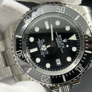 Sea-Dweller 136660 C+factory 1:1 Best Edition 904L SS Case Black Dail and Bracelet VR3235