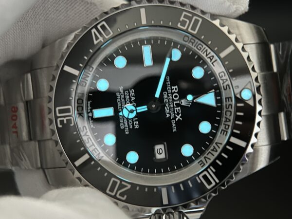 Sea-Dweller 136660 C+factory 1:1 Best Edition 904L SS Case Black Dail and Bracelet VR3235 - Image 11
