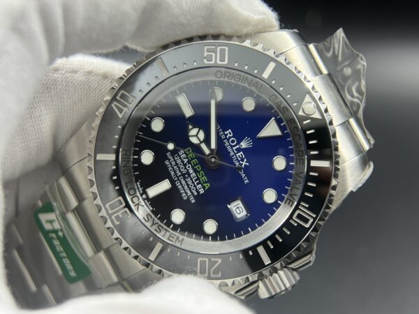 Sea-Dweller 'D-Blue' 136660  C+Factory 1:1 Best Edition 904L SS Case and Bracelet VR3235
