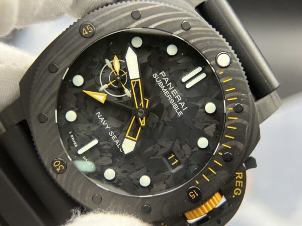 PAM 1324 Submersible GMT Carbotech VSF 44MM Black Dial Rubber Strap P900 - Image 4
