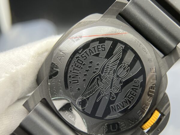 PAM 1324 Submersible GMT Carbotech VSF 44MM Black Dial Rubber Strap P900 - Image 14