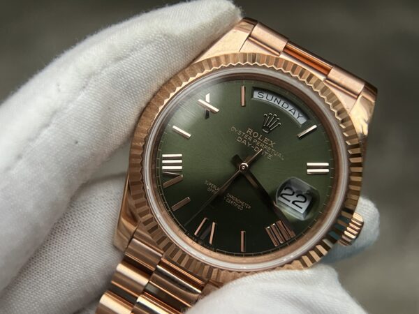 DayDate 228235 40mm QF 1:1 Green Dial Roman Markers wrap 18K rose gold(heavy version) - Image 5