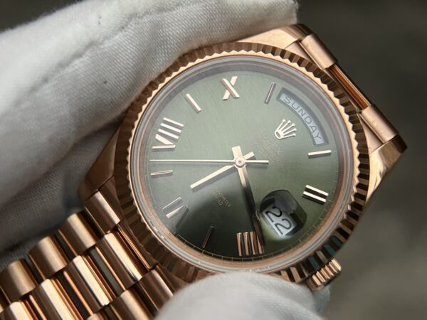 DayDate 228235 40mm QF 1:1 Green Dial Roman Markers wrap 18K rose gold(heavy version) - Image 7