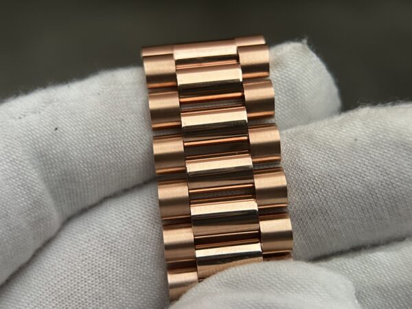 DayDate 228235 40mm QF 1:1 Green Dial Roman Markers wrap 18K rose gold(heavy version) - Image 16