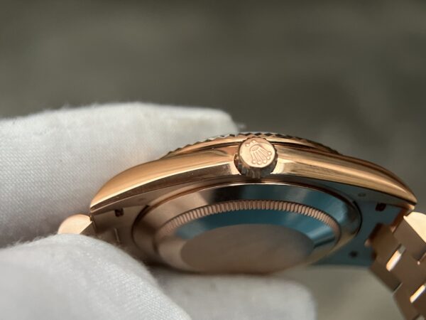 DayDate 228235 40mm QF 1:1 Green Dial Roman Markers wrap 18K rose gold(heavy version) - Image 21