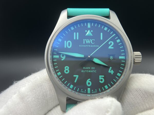 IWC Unveils New 40mm Pilot’s Watch IW328210-M+ factory - Image 7